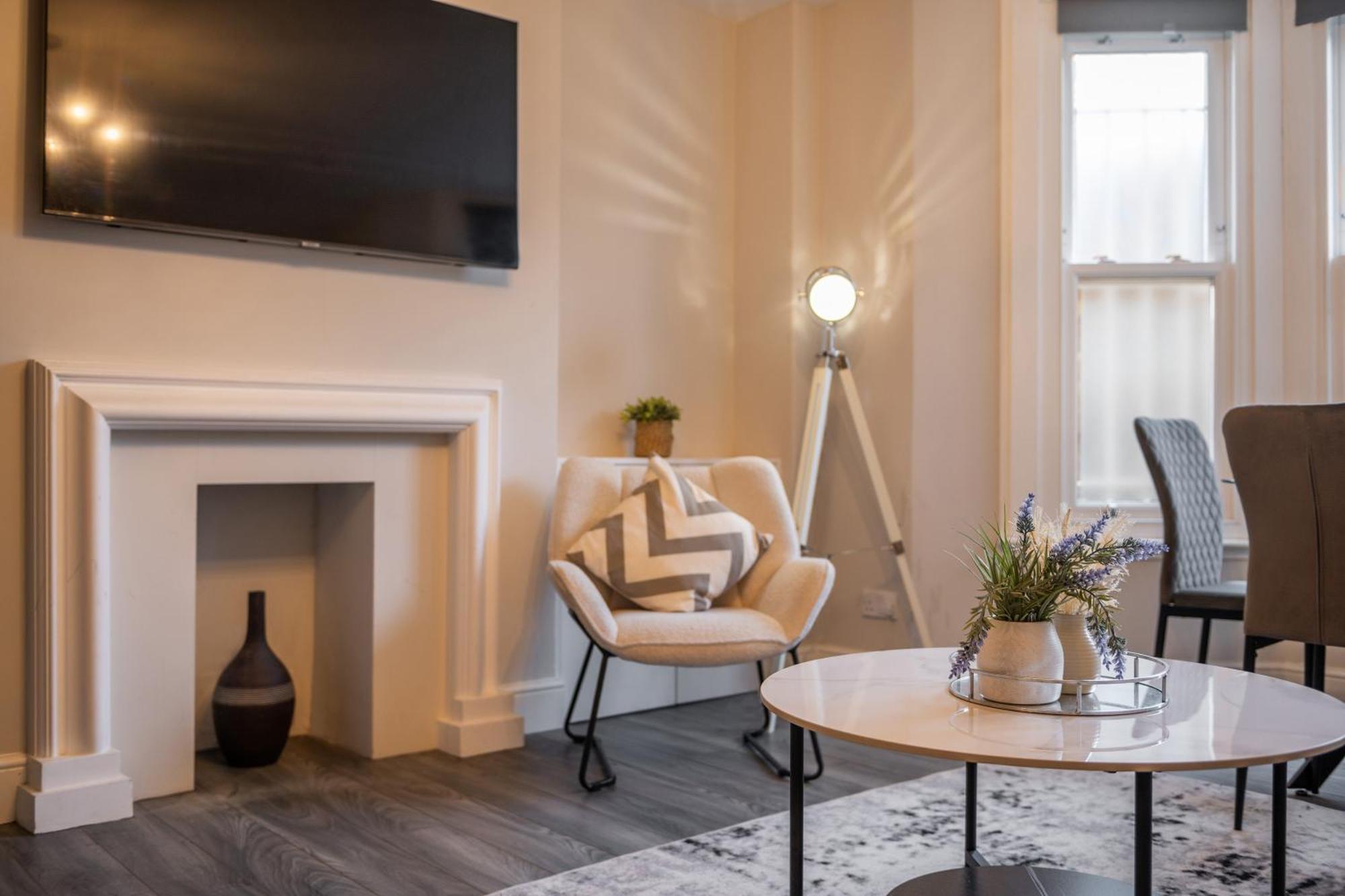 Apartment Kensington - Two Bedroom With Garden London